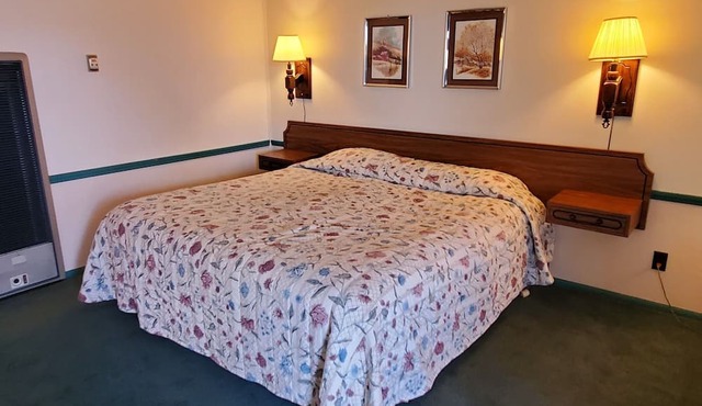 Robin Hood Motel in Raton