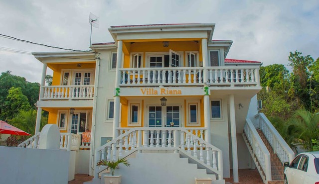 2 Bedroom Holiday rental With Pool On The Southcoast