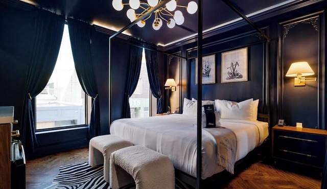 The Highliner Hotel in Gloucester
