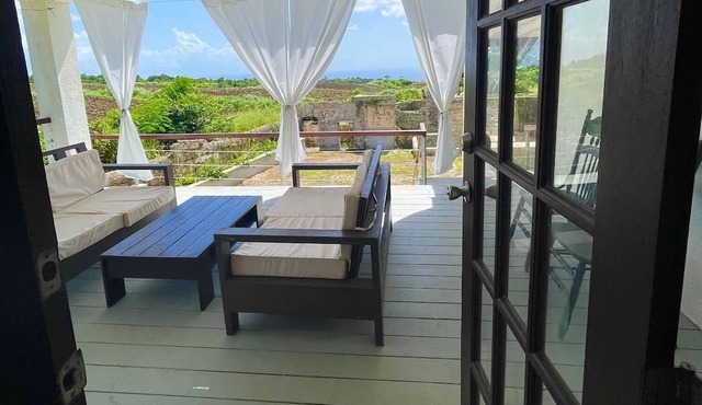 Restored 2 Bedroom apartment in historic stone house
