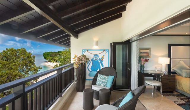 Coral Cove 14 Penthouse - Condo Crowsnest | Beach Front - Located in Stunning Saint James with House Cleaning Included