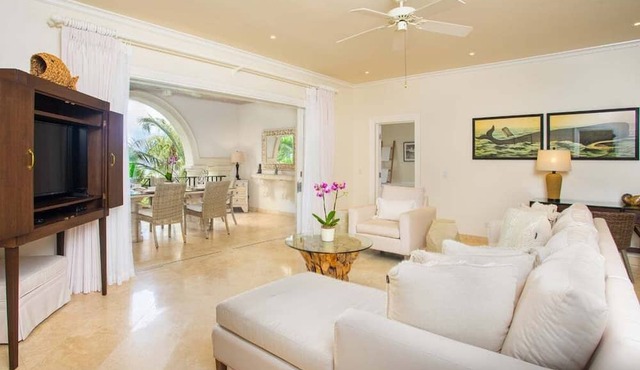 Schooner Bay 205 by Blue Sky Luxury