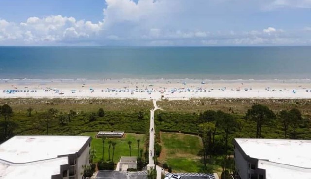 Seabatical-Beautiful ocean view! w/new bikes & Chairs in Hilton Head Island
