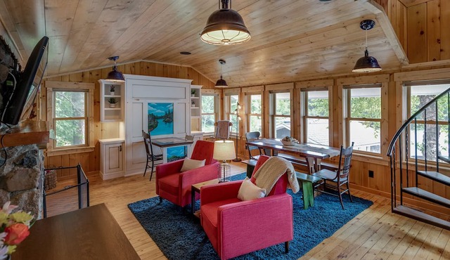 PONTOON BOAT INCLUDED early May thru early October. Quaint cabin on Sibley Lake. in Pequot Lakes