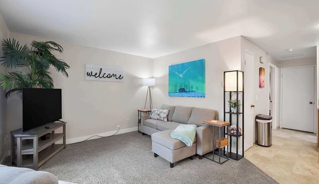 Central Location, Cozy Furnished Apartment #4. in Snohomish