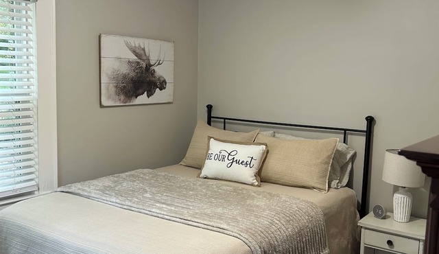 The Finch Cottage Charming 2-bedroom cottage Historical District Mount Airy in Mount Airy
