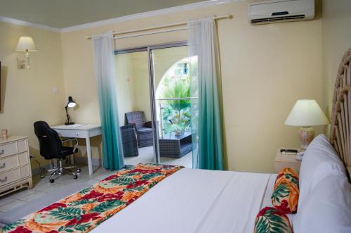 Sunbay Hotel- Daily Breakfast & Beach Access Included