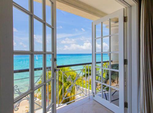 Bianca Bay 3 Bedroom West Coast Beach Front Villa